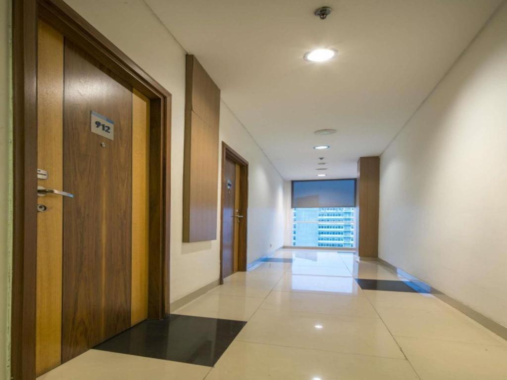 Hotel 88 Grogol By Wh Jakarta Kültér fotó