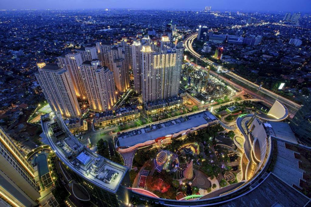Hotel 88 Grogol By Wh Jakarta Kültér fotó